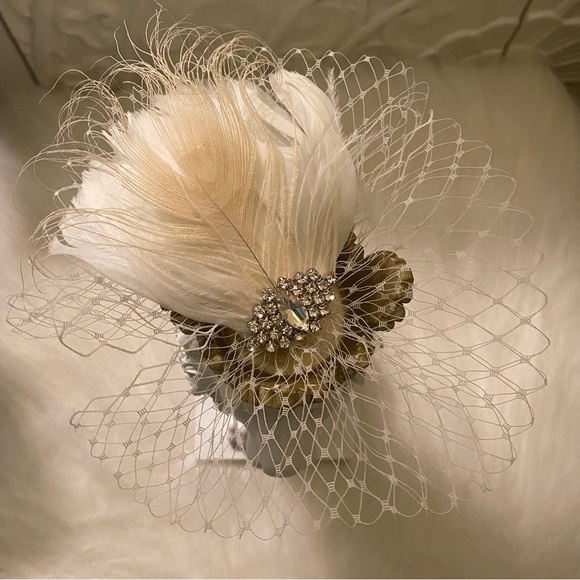 Bridal Wedding Hair Clip Multi Use Feather Netting Rhinestones - Picture 2 of 5
